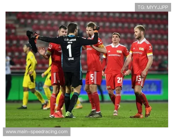 斯图加特对阵沃尔夫斯堡,中场争夺激烈比分胶着 斯图加特对阵沃尔夫斯堡,中场争夺激烈比分胶着